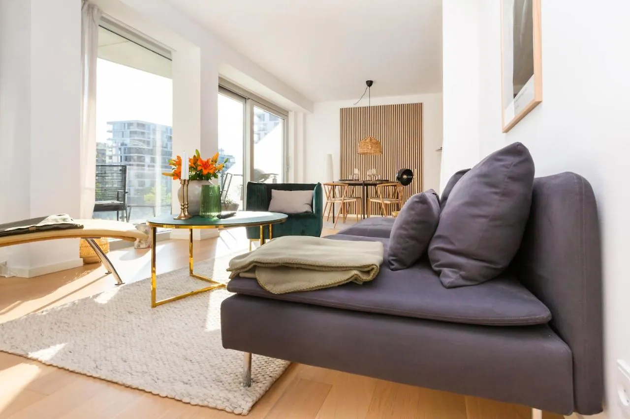 Apartment Lys 3 Vaerelses Lejlighed Med 26 M2 Sydvendt Altan Aarhus Denmark