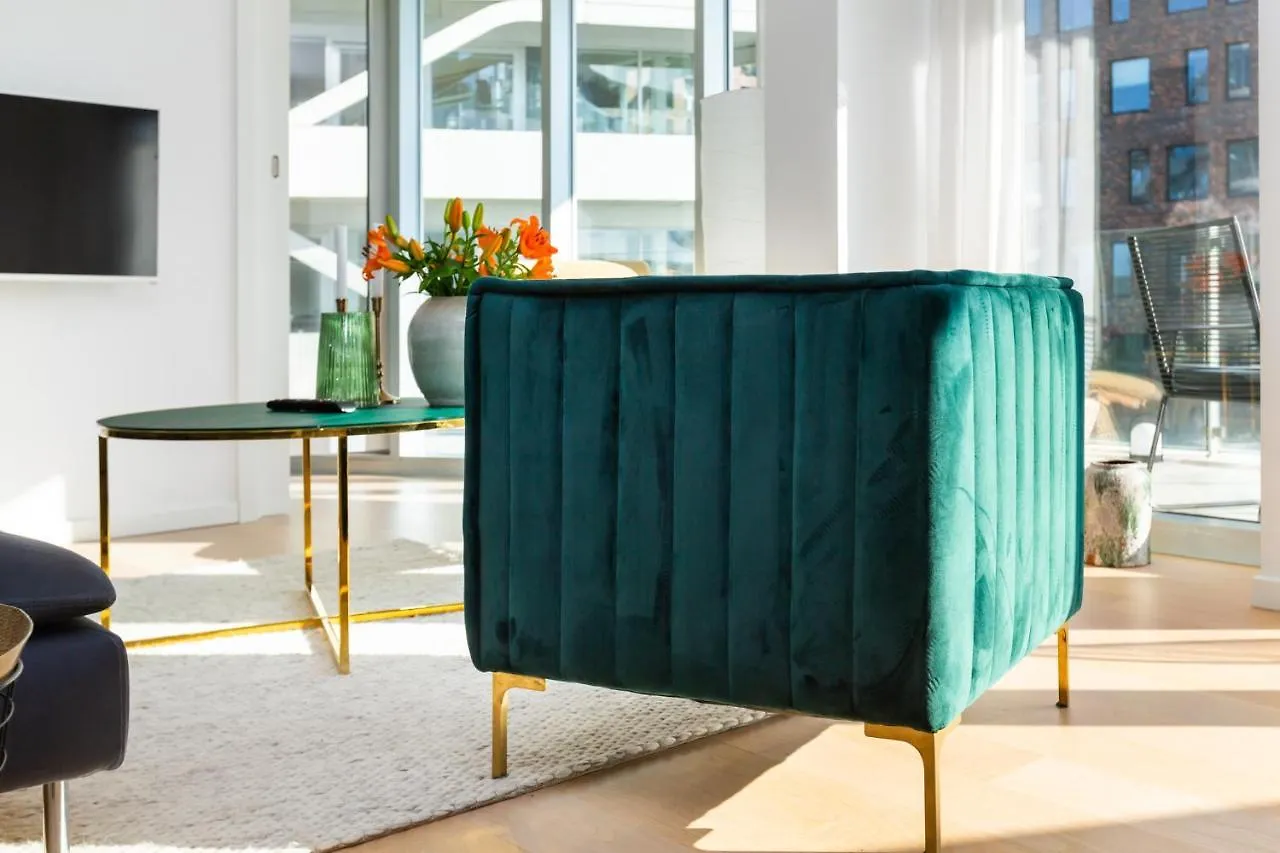 Lys 3 Vaerelses Lejlighed Med 26 M2 Sydvendt Altan Aarhus Apartment